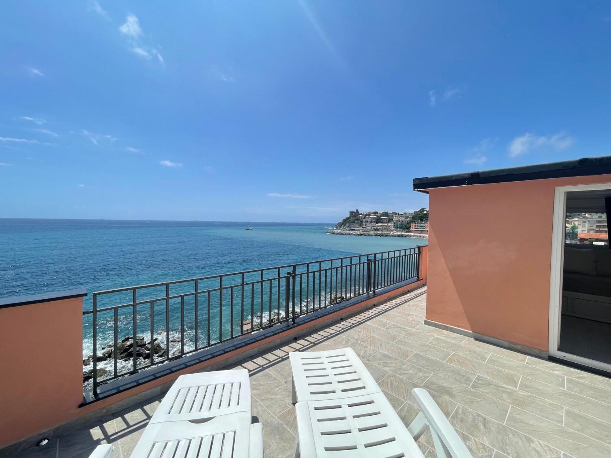 Comodissimo Gaslini E Mare Gênes Extérieur photo