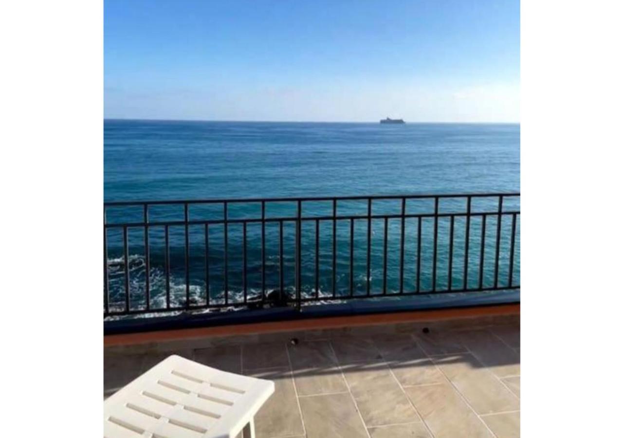 Comodissimo Gaslini E Mare Gênes Extérieur photo